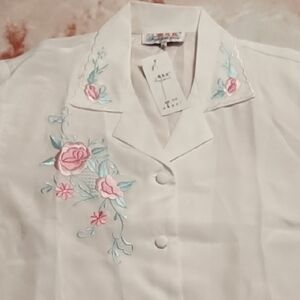 Fengmeisi Vintage White Blouse with Floral Embroidery